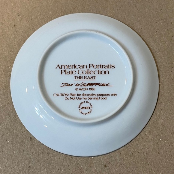 Avon (1985) Vintage Collectible “The East”American Portraits Plate Collection - Picture 2 of 2